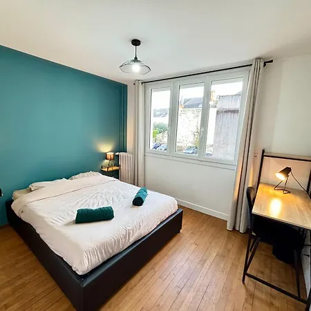 La Madeleine Avec Parking Apartment *