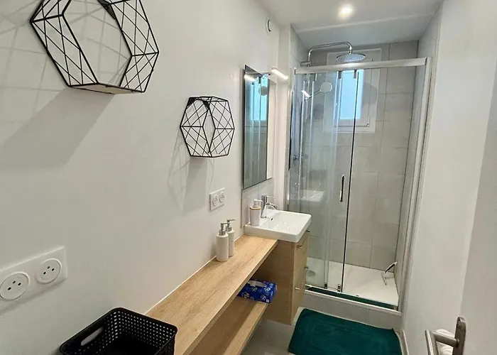 アパート La Madeleine Avec Parking